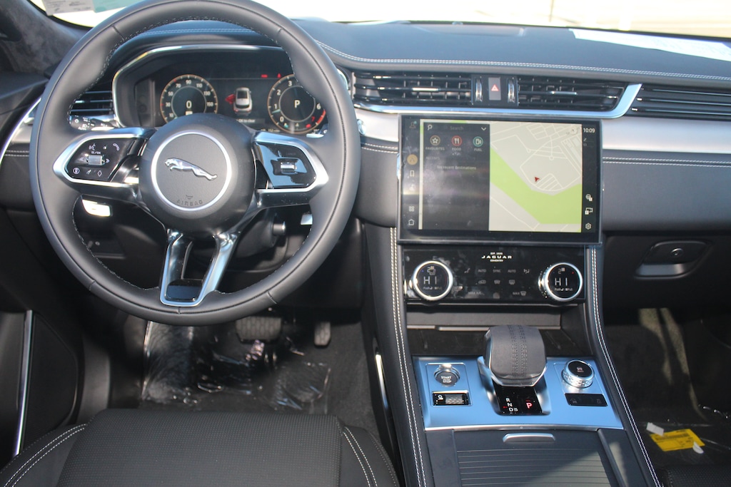 New 2026 Jaguar F-PACE P250 R-Dynamic S SUV