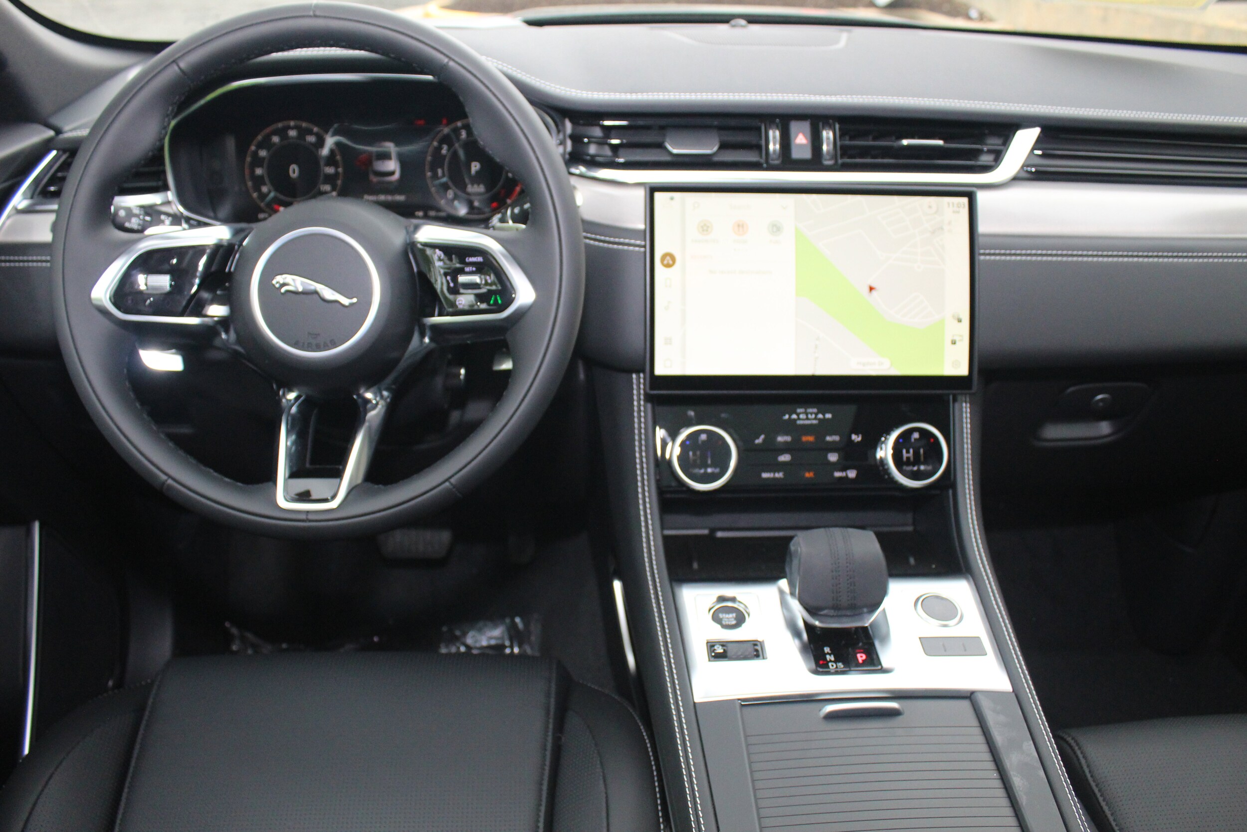 2026 Jaguar F-PACE P250 R-Dynamic S photo 4