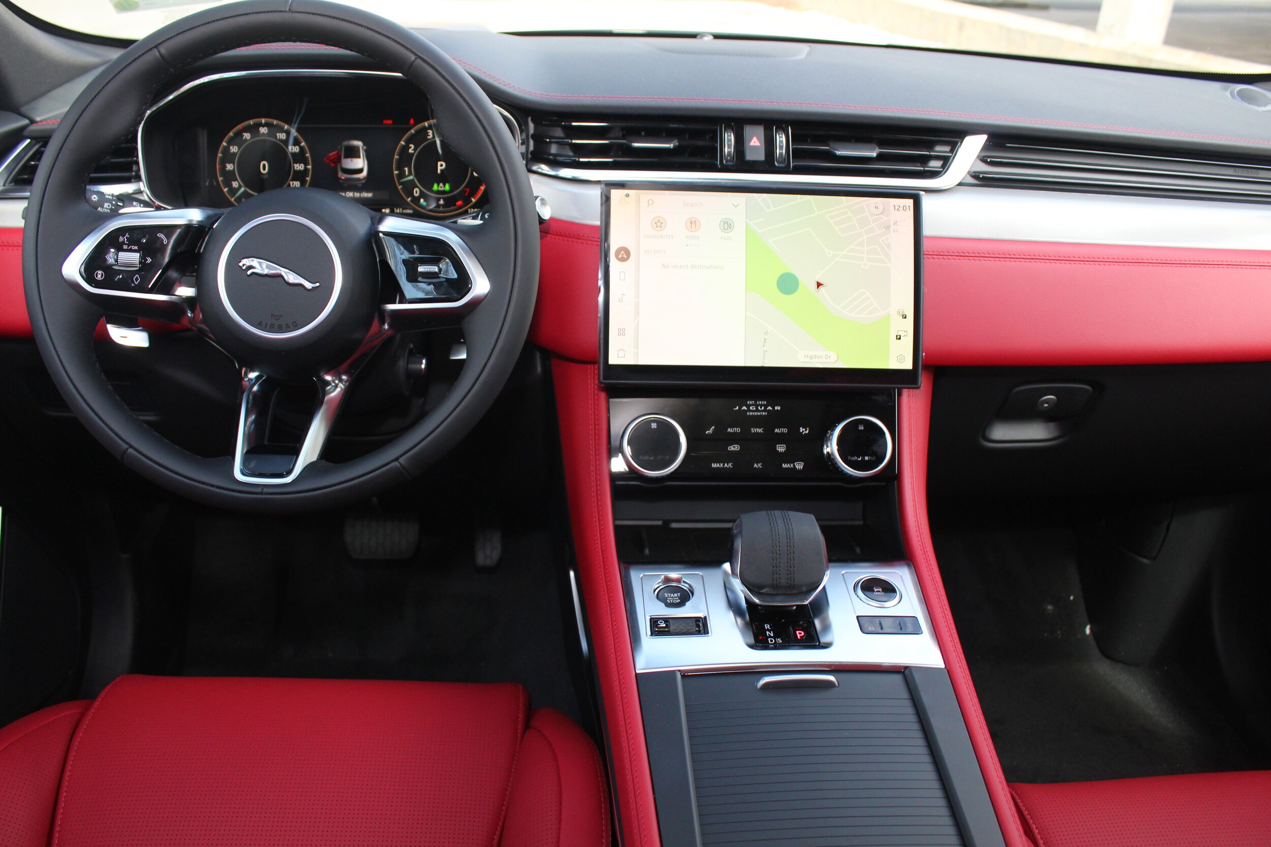 2026 Jaguar F-PACE P250 R-Dynamic S photo 4