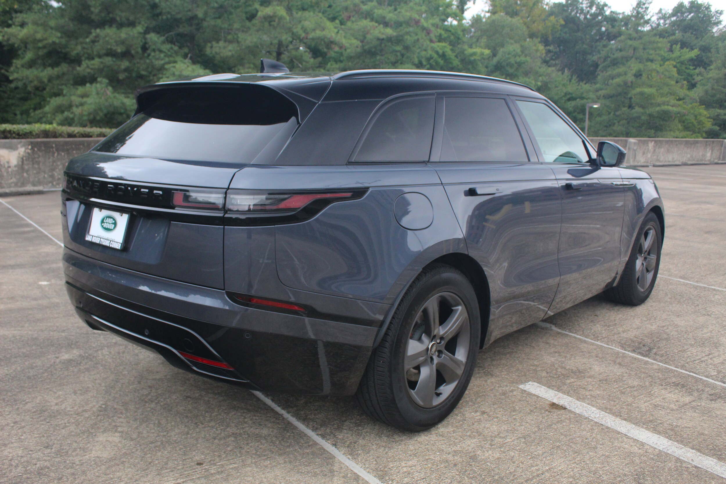 2025 Land Rover Range Rover Velar P250 Dynamic SE photo 2