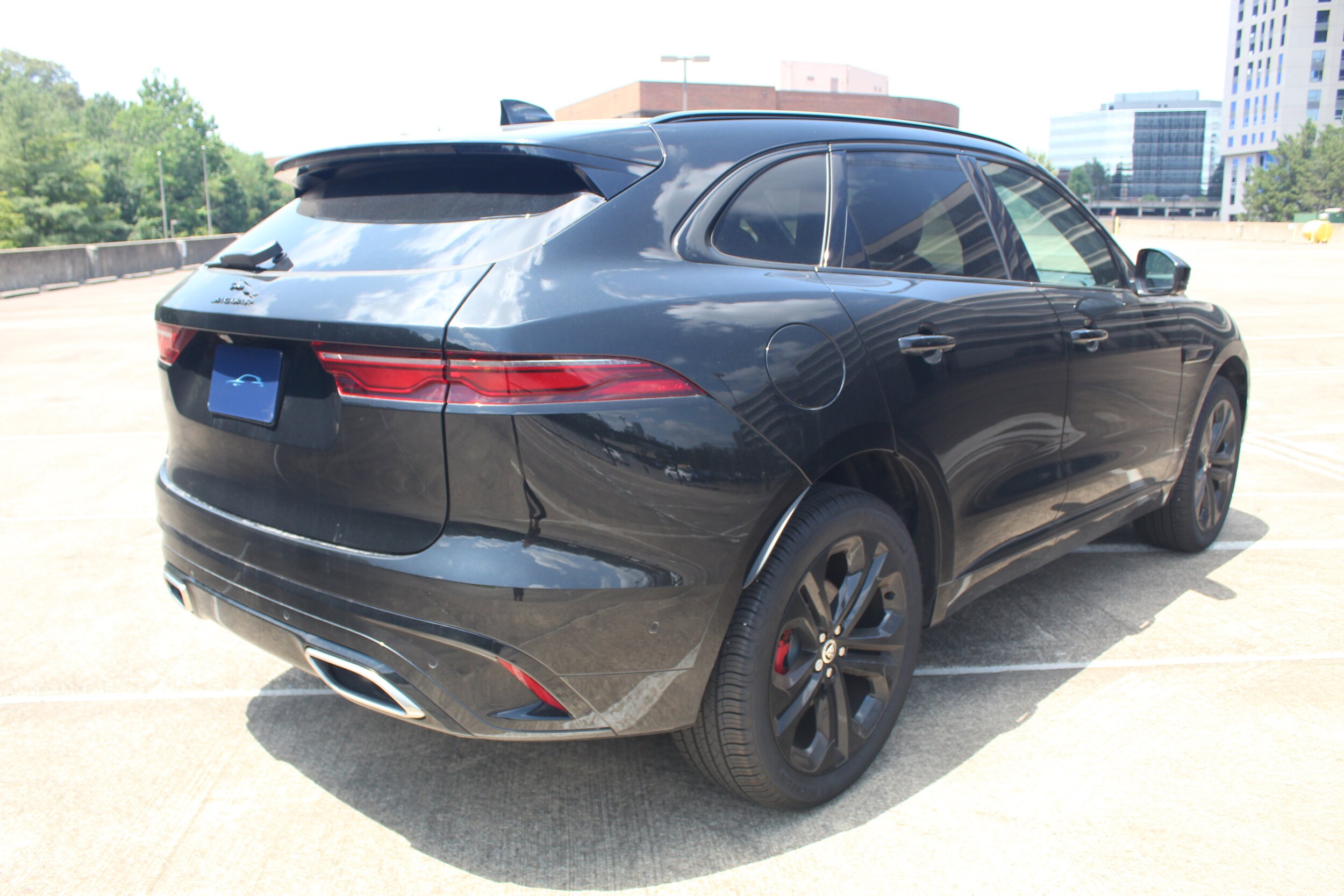 2025 Jaguar F-PACE P400 R-Dynamic S photo 2