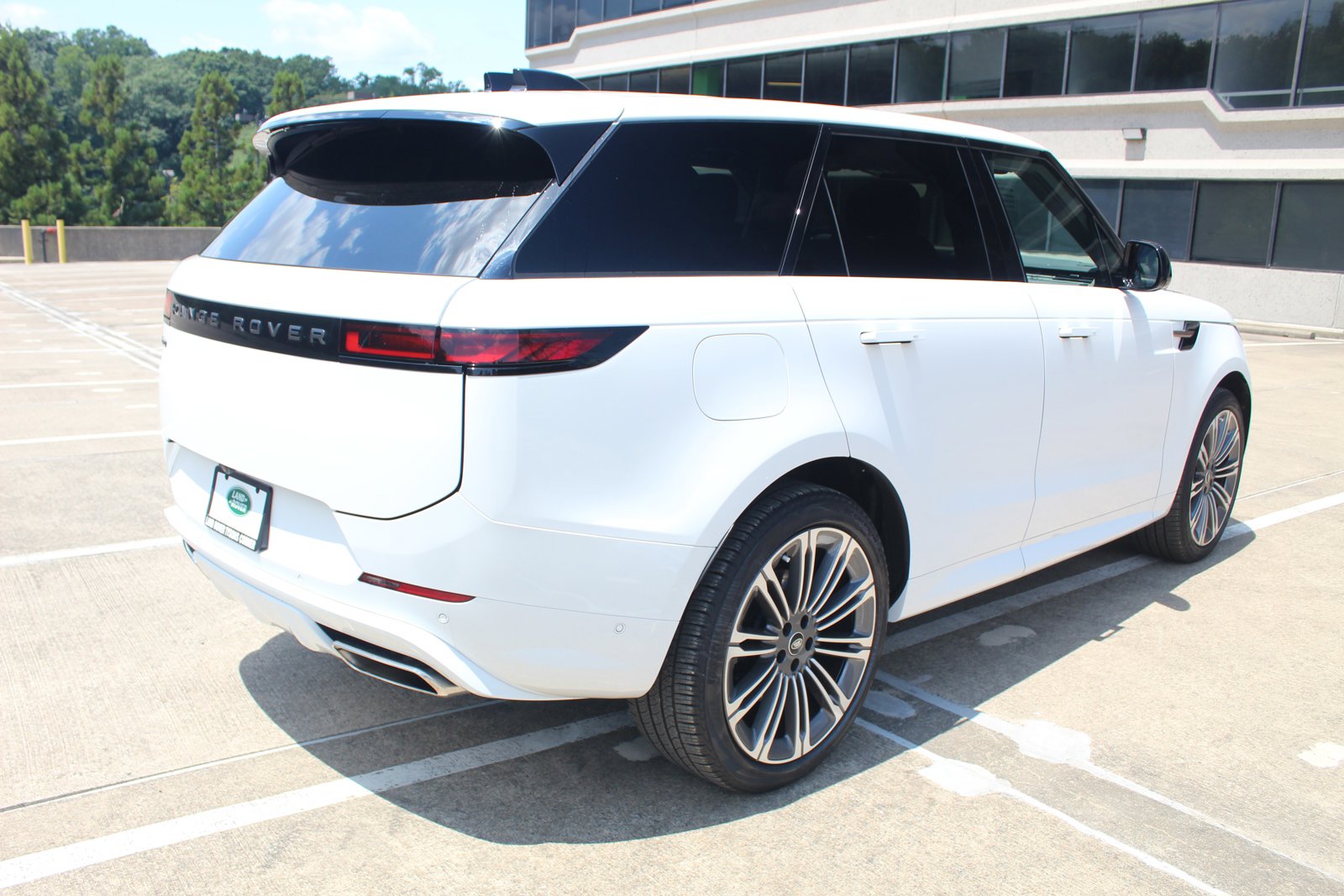 Certified 2024 Land Rover Range Rover Sport SE Dynamic with VIN SAL1L9FU8RA158323 for sale in Vienna, VA