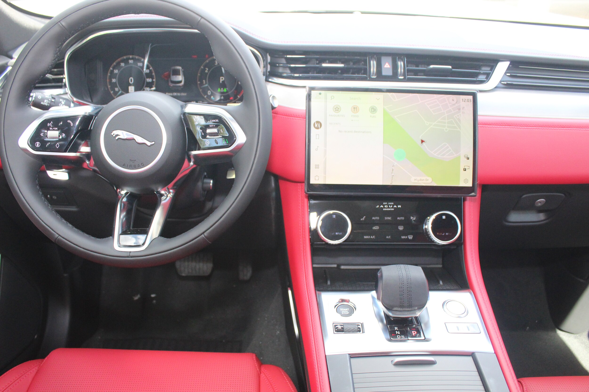 2026 Jaguar F-PACE P250 R-Dynamic S photo 4