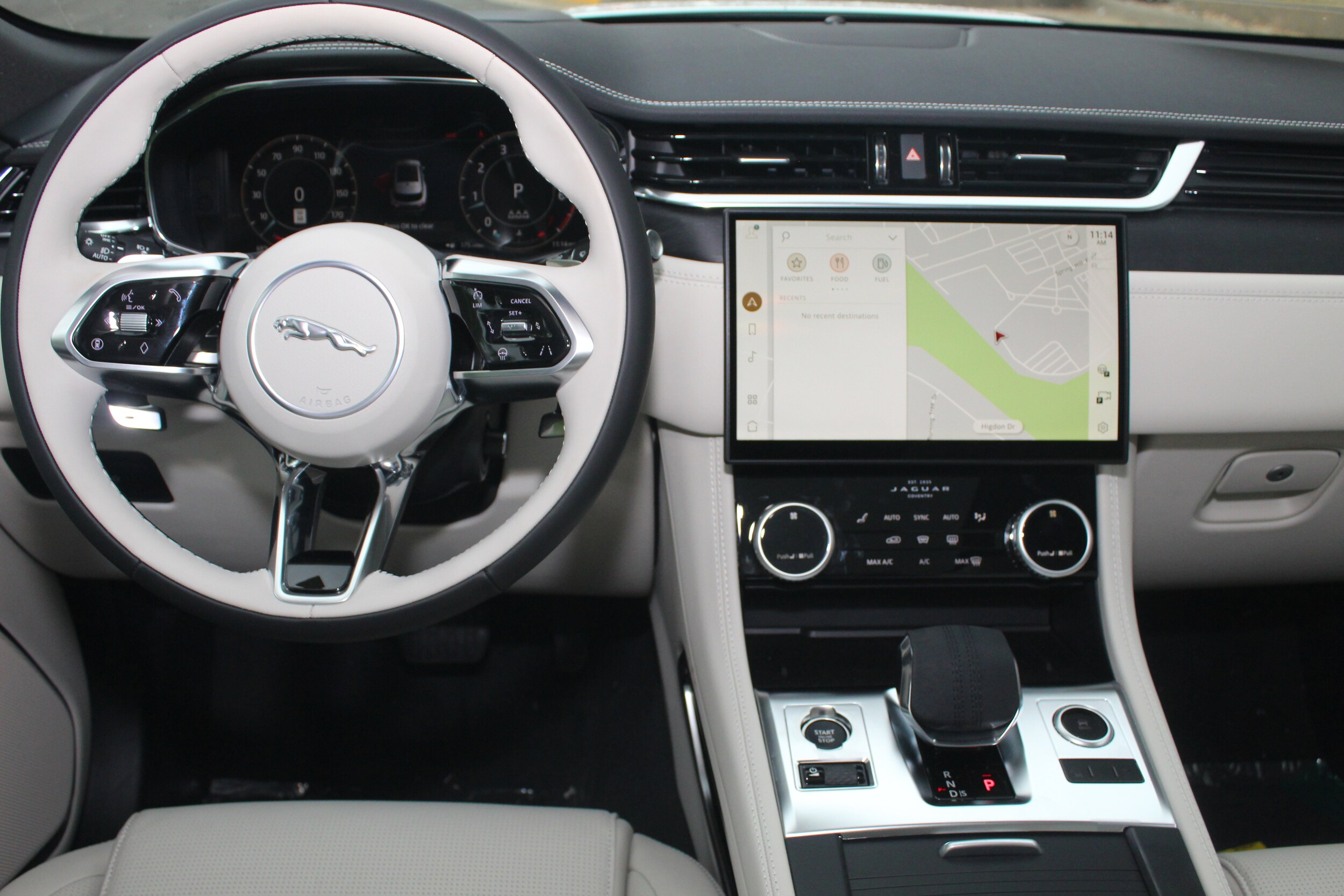 2026 Jaguar F-PACE P250 R-Dynamic S photo 4