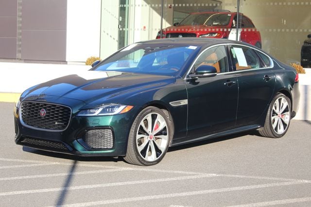 2022 Jaguar XF Sedan 