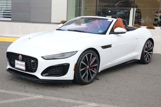 2023 Jaguar F-TYPE R's photo
