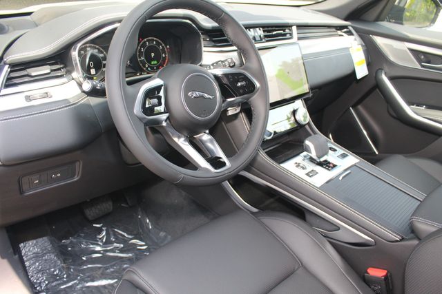 2026 Jaguar F-Pace R-Dynamic S - Photo 14