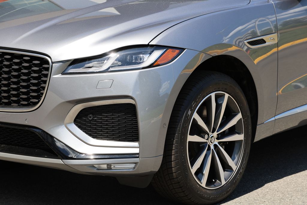 2026 Jaguar F-Pace R-Dynamic S - Photo 6