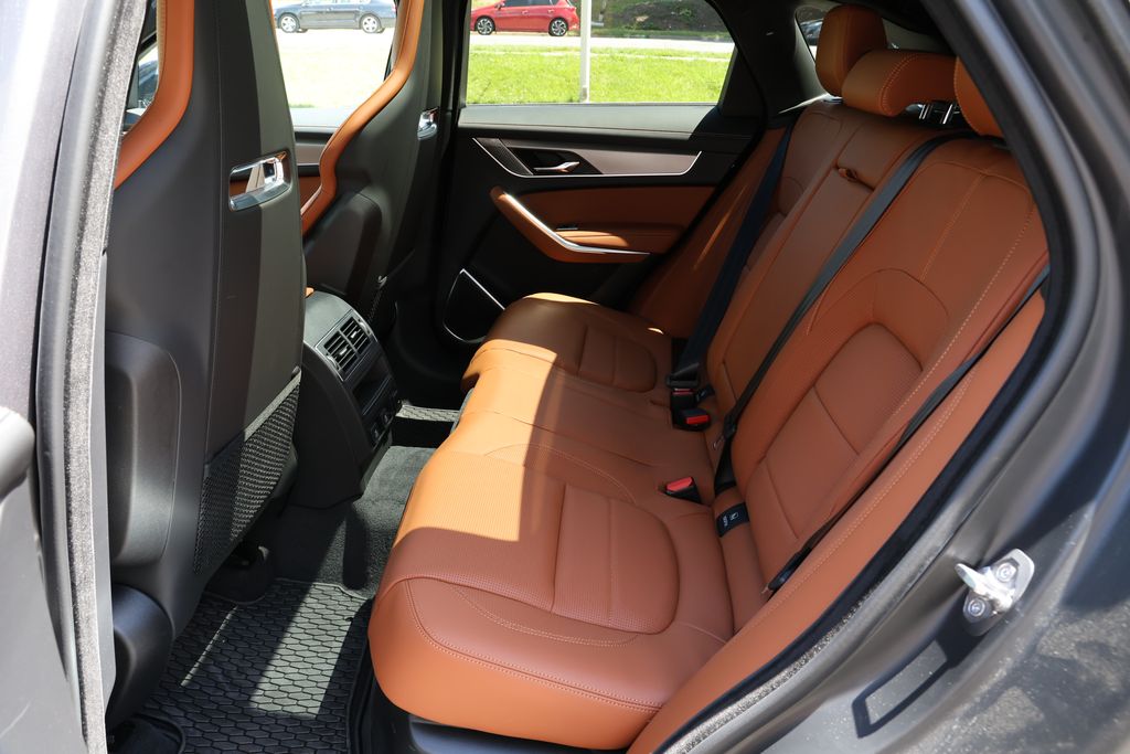 2026 Jaguar F-Pace R-Dynamic S - Photo 10