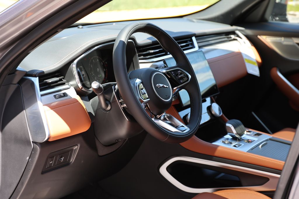 2026 Jaguar F-Pace R-Dynamic S - Photo 16