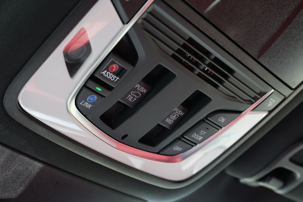 2024 Acura MDX A-Spec Package - Photo 9