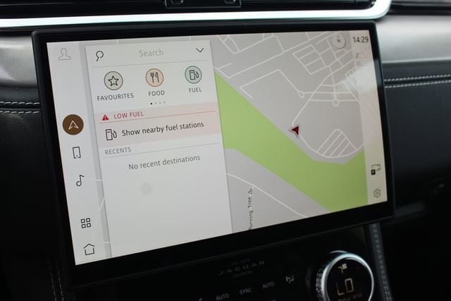 2026 Jaguar F-Pace R-Dynamic S - Photo 18