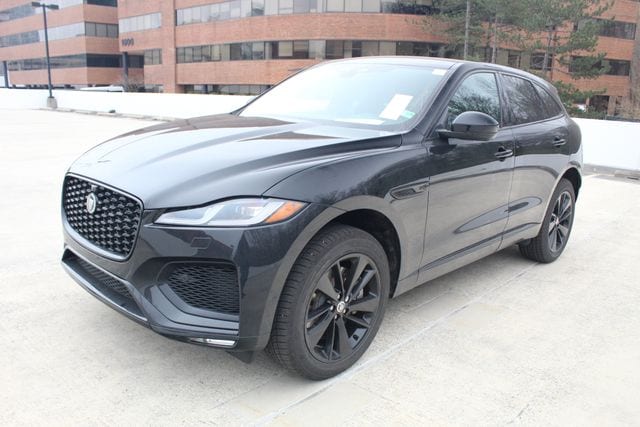 2026 Jaguar F-Pace R-Dynamic S's photo