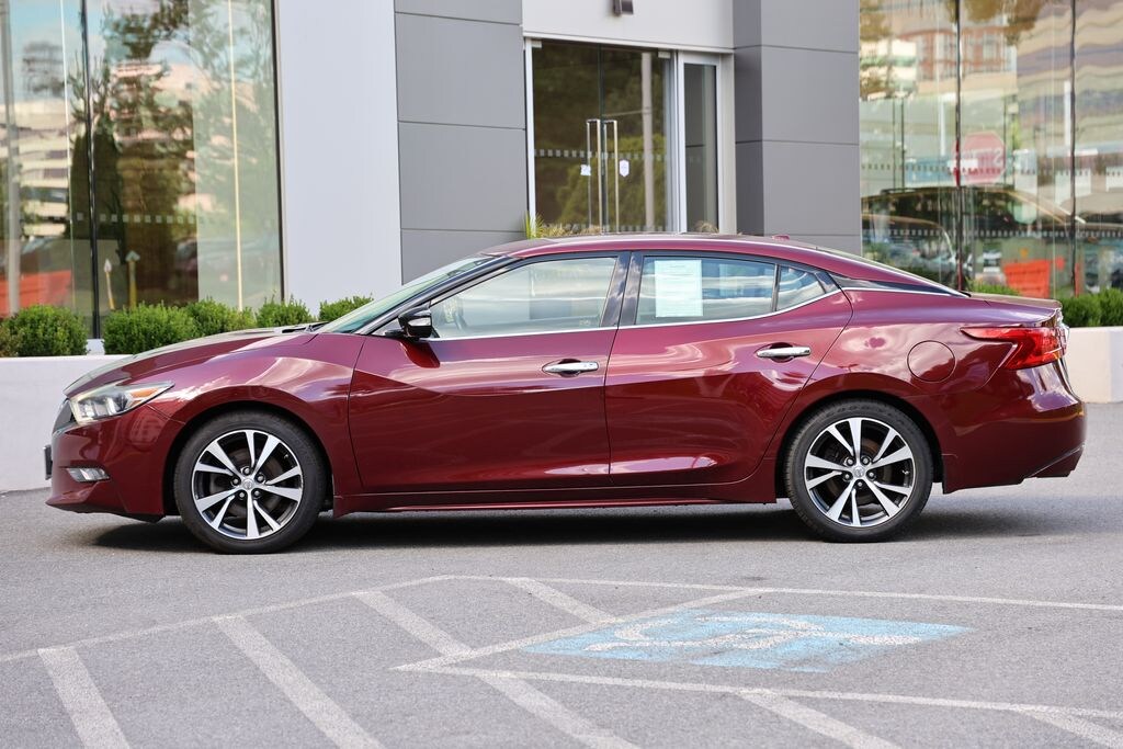 Used 2017 Nissan Maxima 3.5 SV Sedan