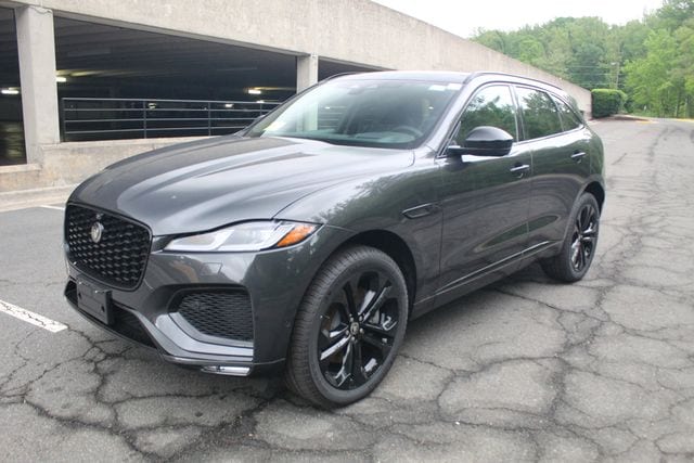 2026 Jaguar F-Pace R-Dynamic S's photo
