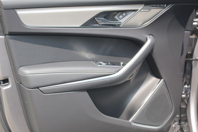 2026 Jaguar F-Pace R-Dynamic S - Photo 21