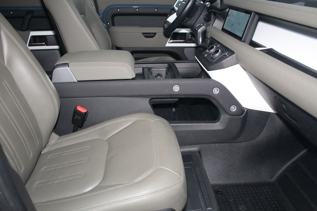 Used 2022 Land Rover Defender SE SUV