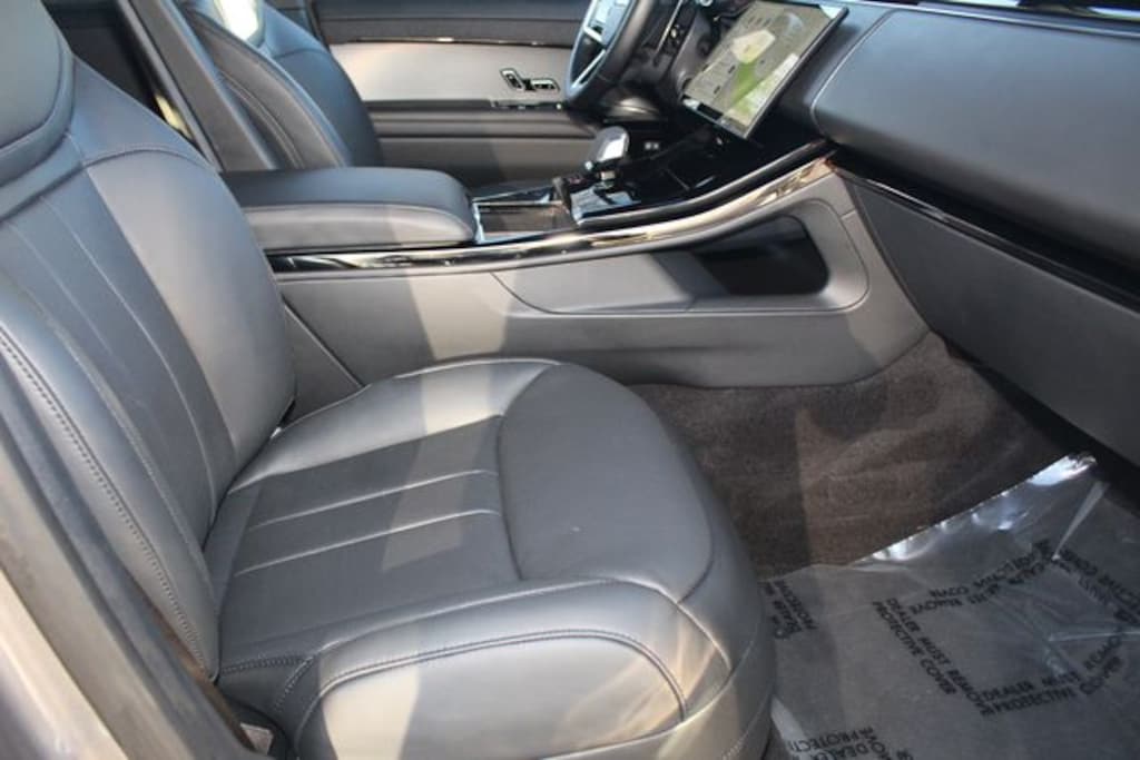 Used 2025 Land Rover Range Rover Sport P360 SE SUV