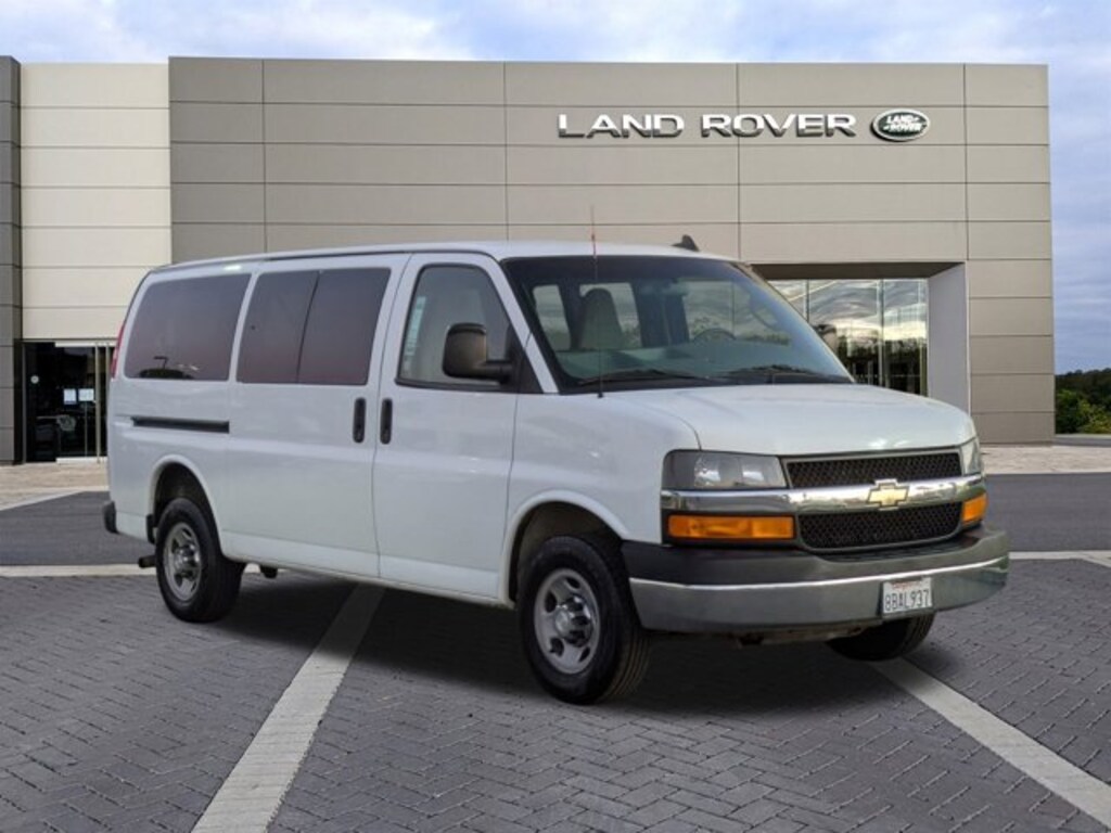 Used 2017 Chevrolet Express Passenger LT Full-size Passenger Van