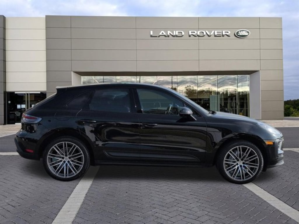 Used 2024 Porsche Macan Base Sport Utility