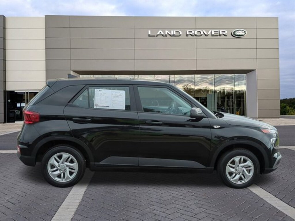 Used 2022 Hyundai Venue SE Sport Utility