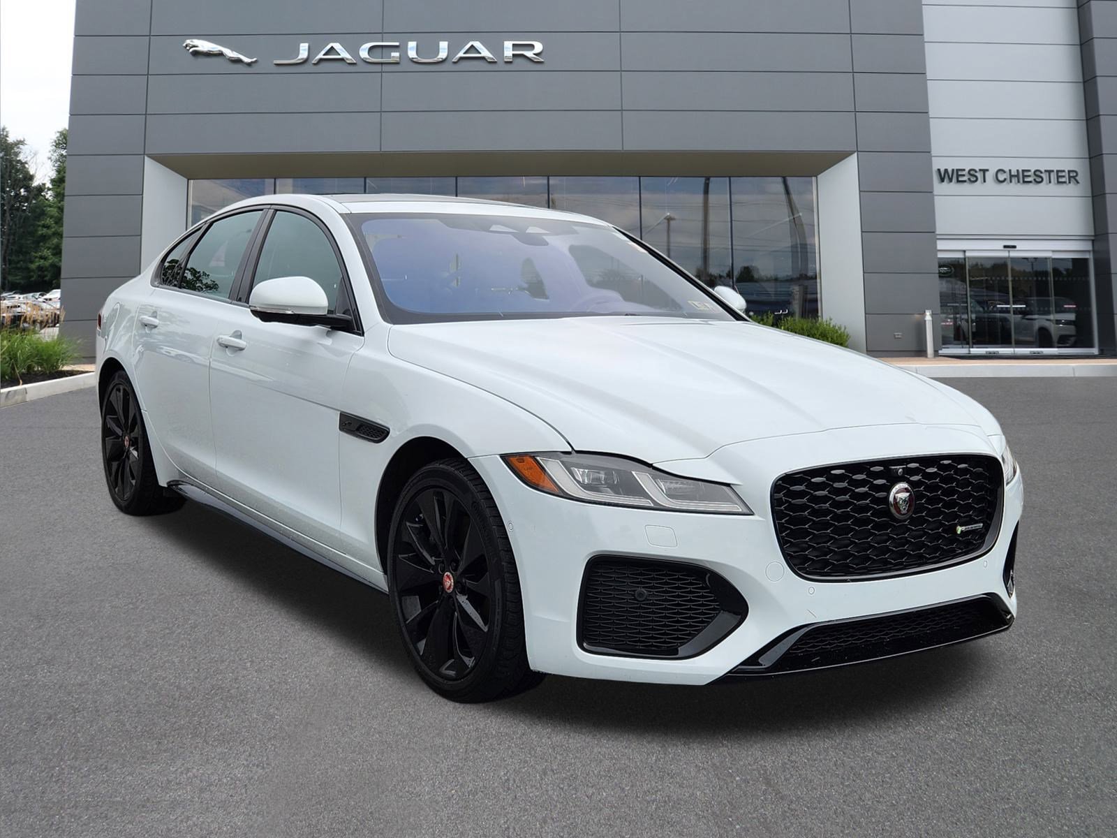2021 Jaguar XF R-Dynamic SE photo 2