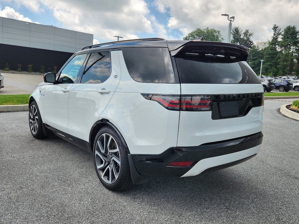 Certified 2024 Land Rover Discovery P300 Dynamic SE SUV