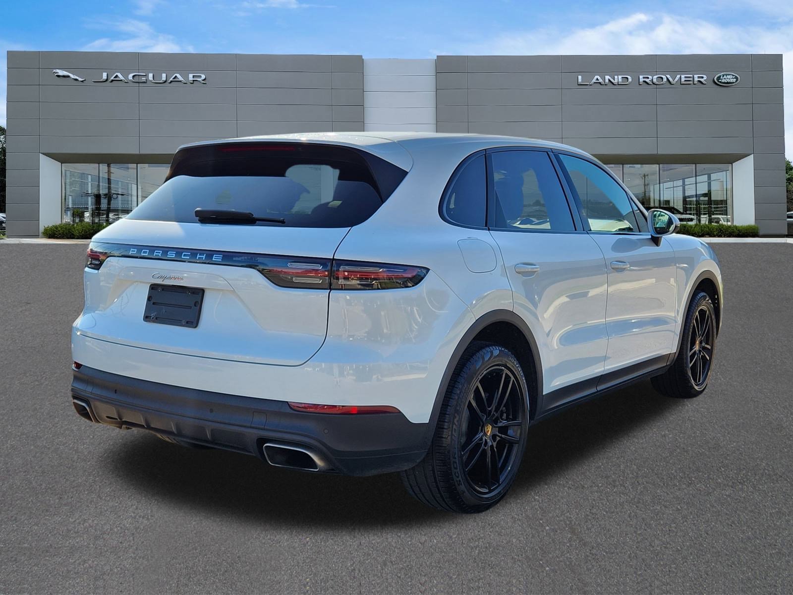 2021 Porsche Cayenne Base photo 4