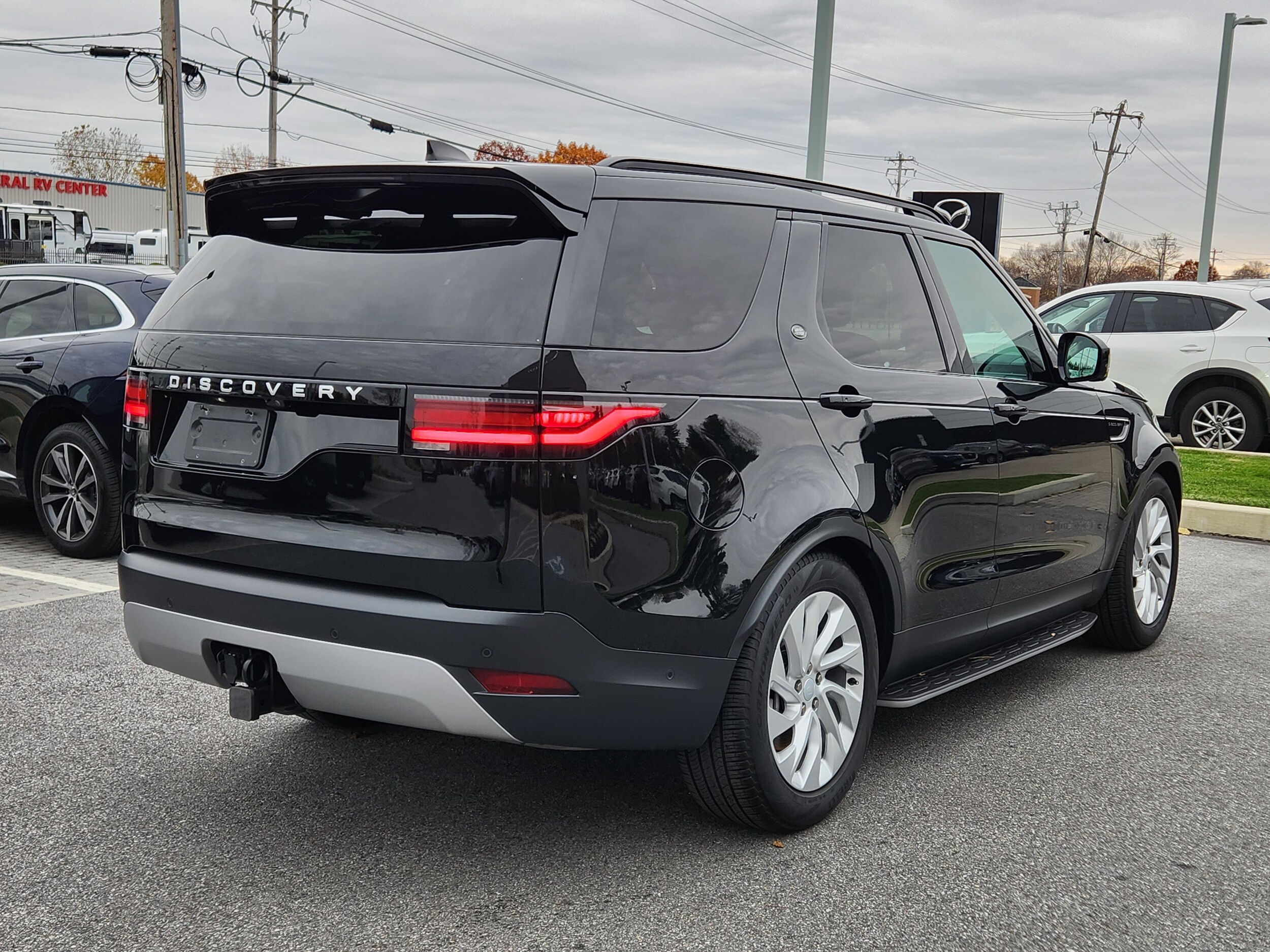 2024 Land Rover Discovery P300 S photo 4