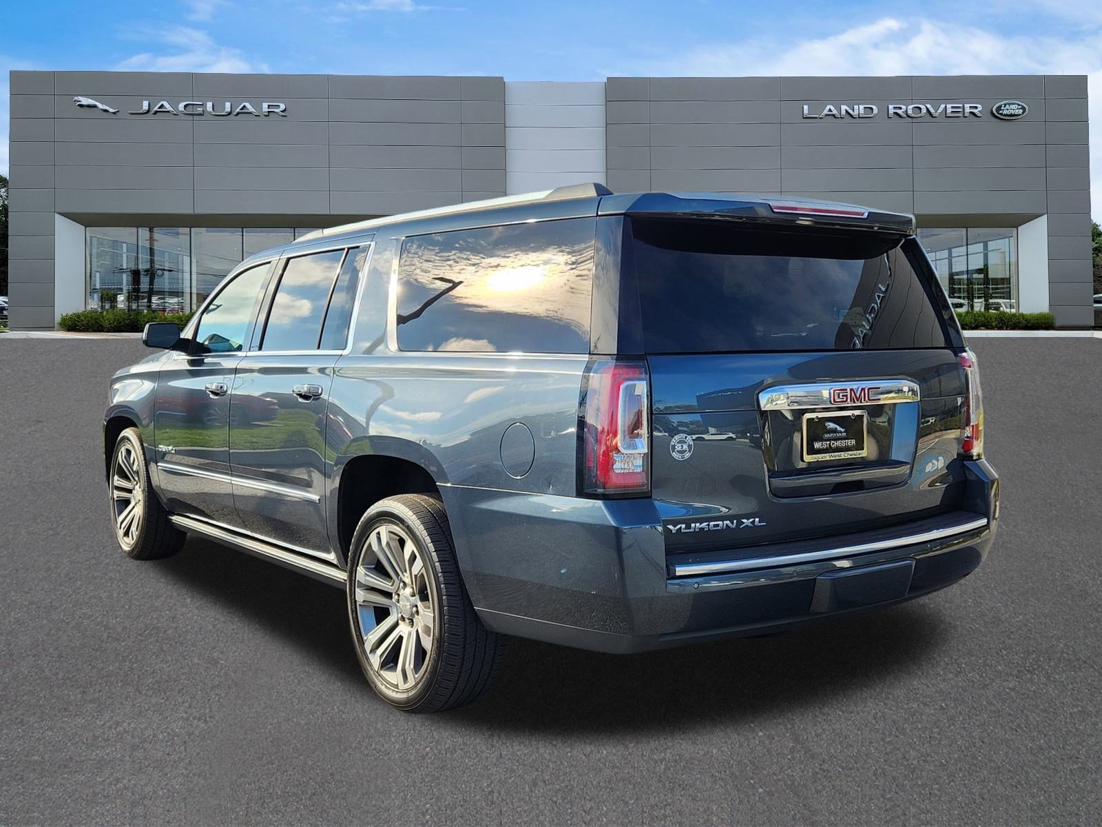 2020 Gmc Yukon XL Denali photo 3