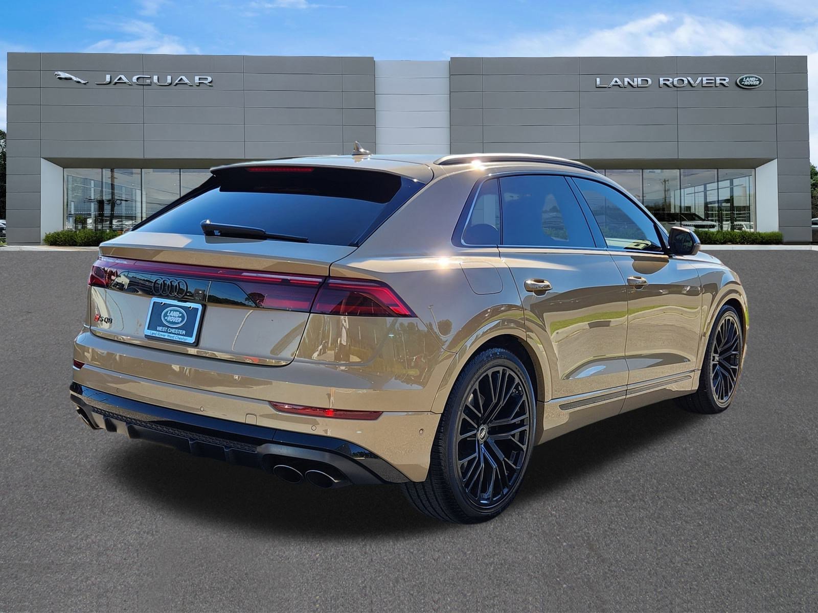 2024 Audi SQ8 Premium Plus photo 3