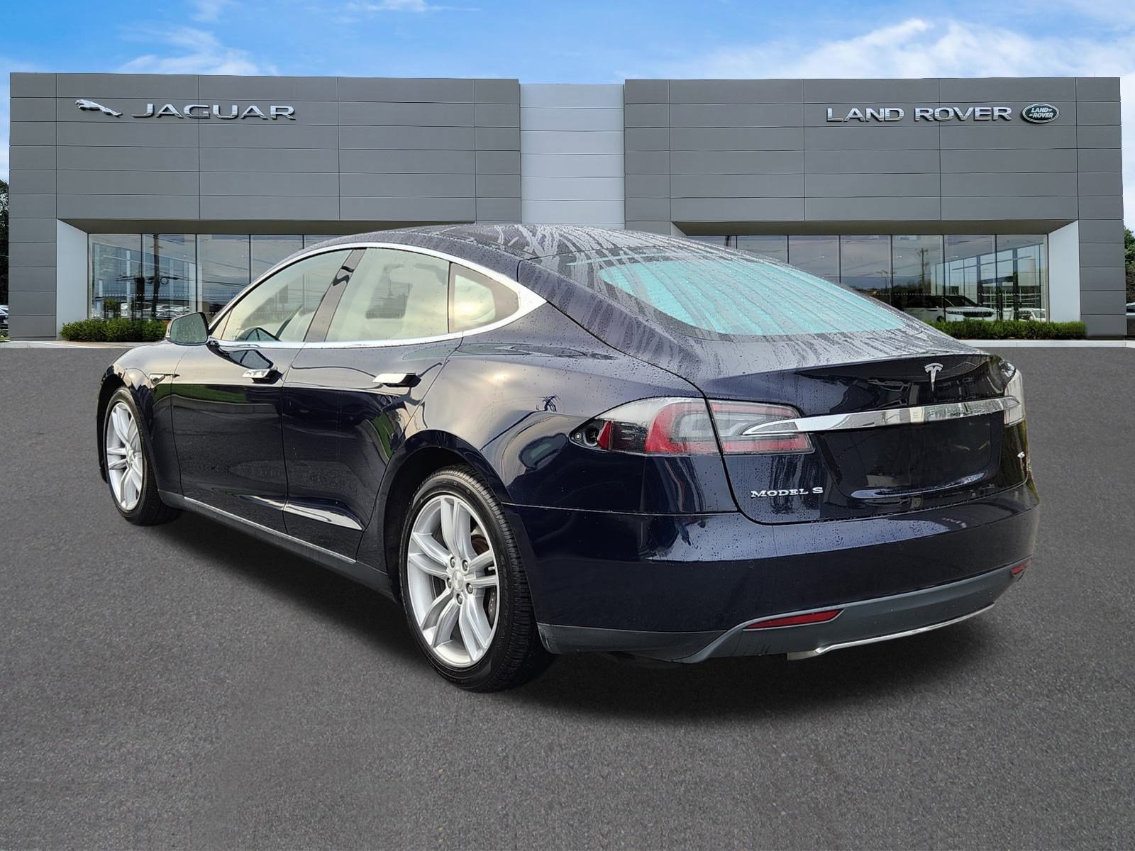 2014 Tesla Model S photo 3