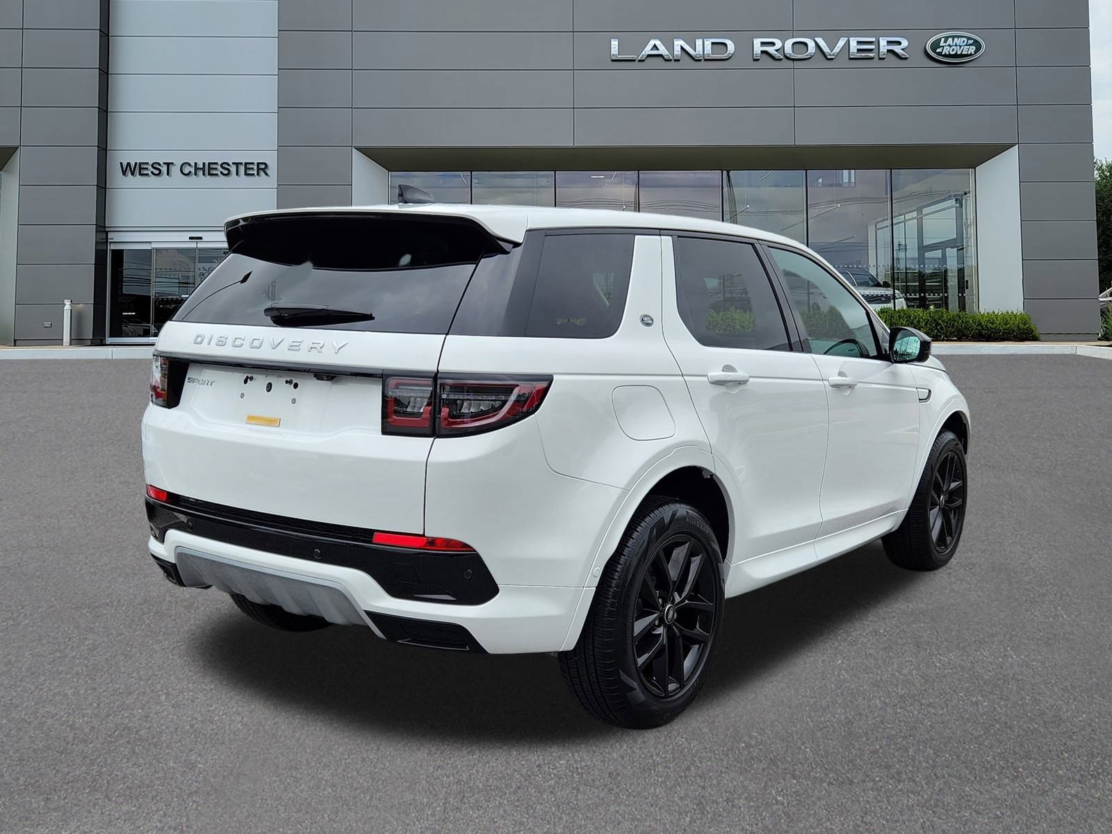 2025 Land Rover Discovery Sport S photo 4