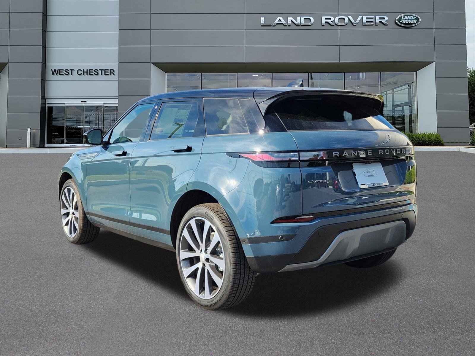 2024 Land Rover Range Rover Evoque S photo 3