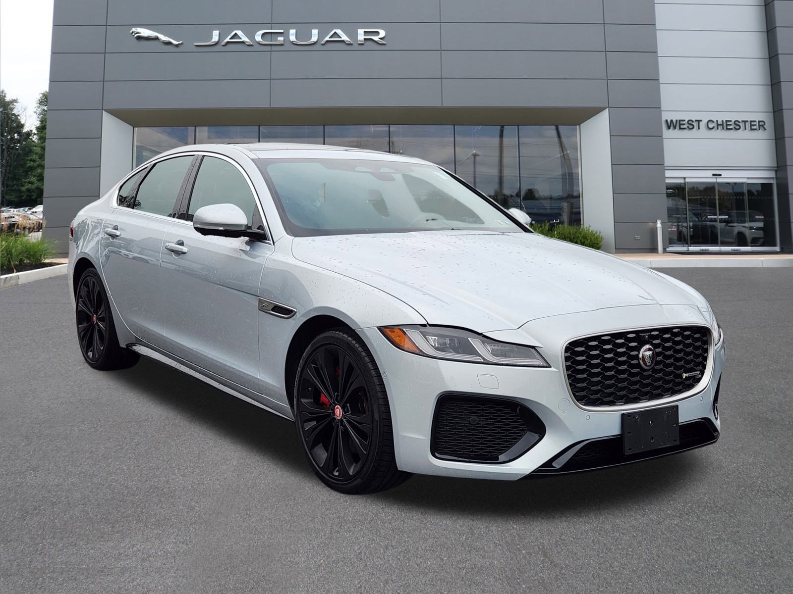 2021 Jaguar XF R-Dynamic SE photo 2