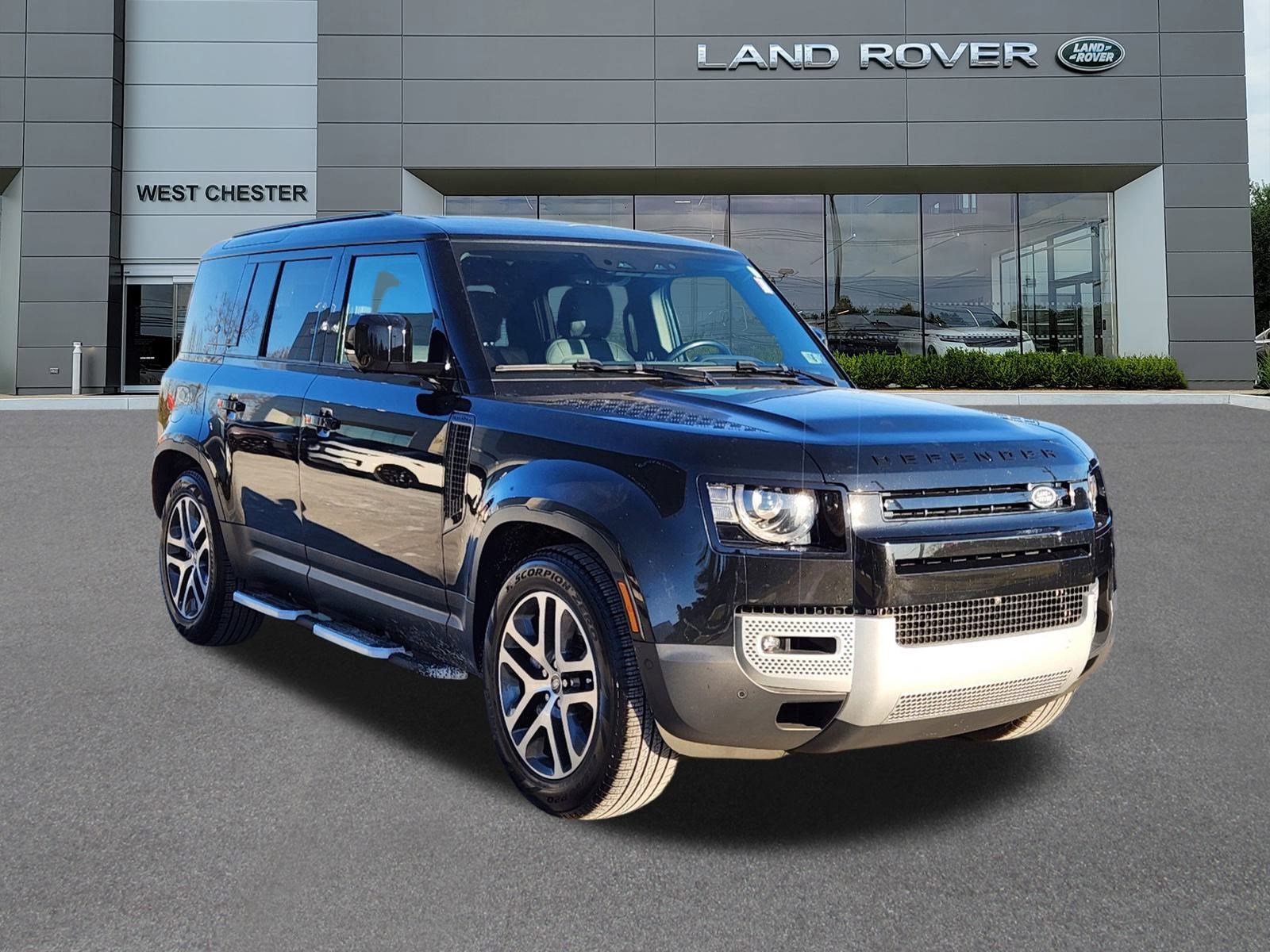 2023 Land Rover Defender 110 SE photo 2