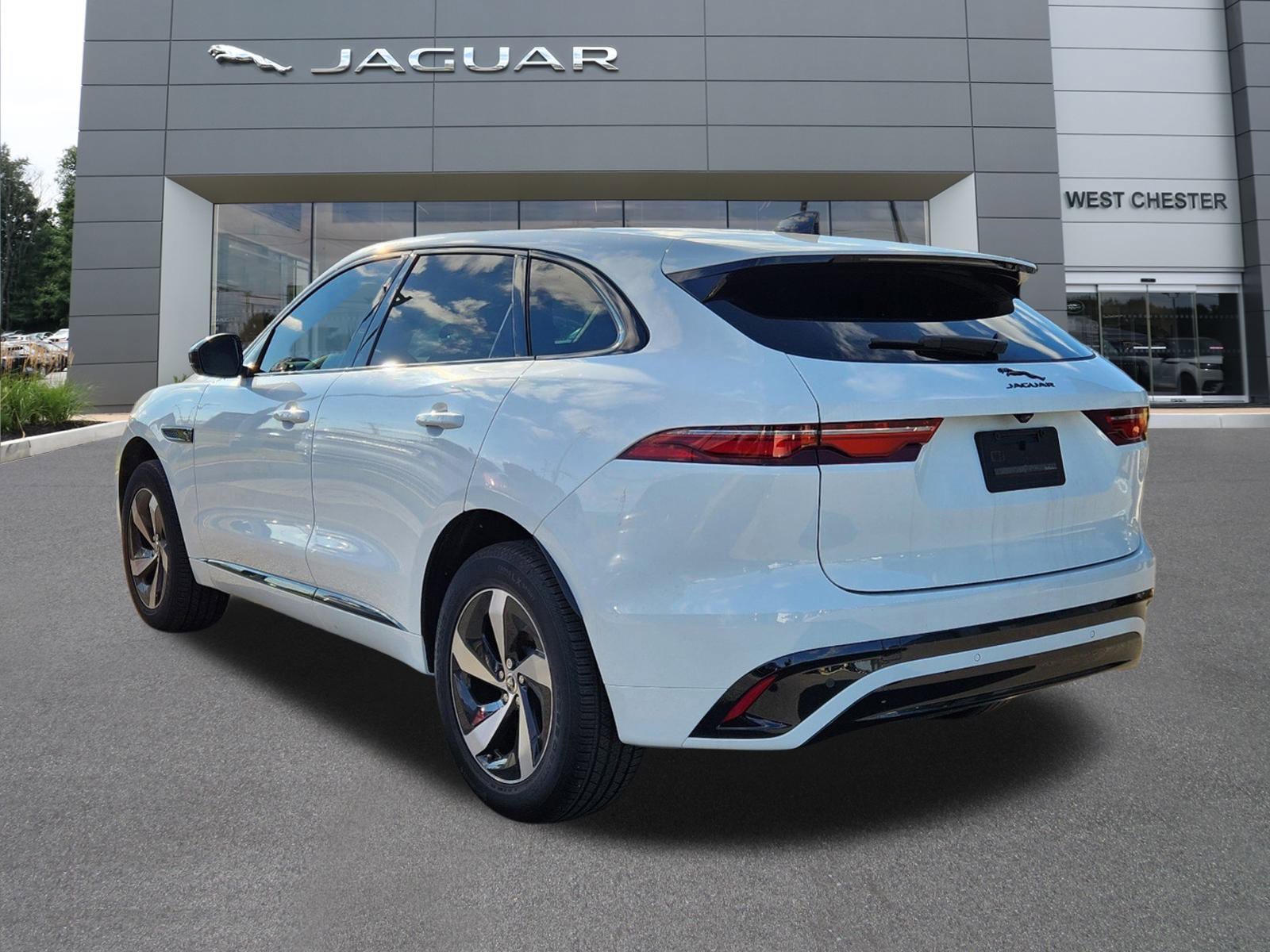 2024 Jaguar F-PACE P250 R-Dynamic S photo 3
