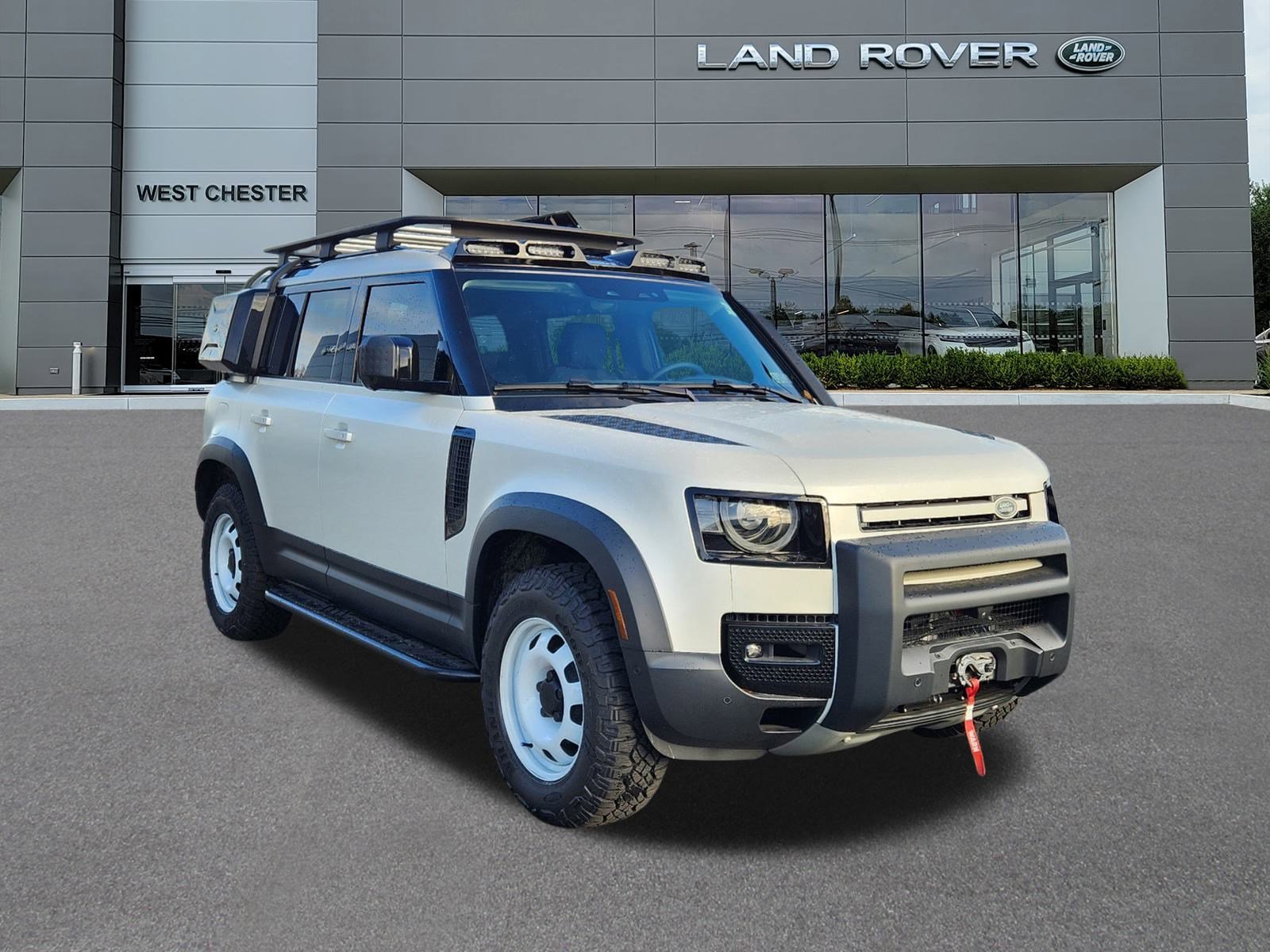 2024 Land Rover Defender 110 S photo 2