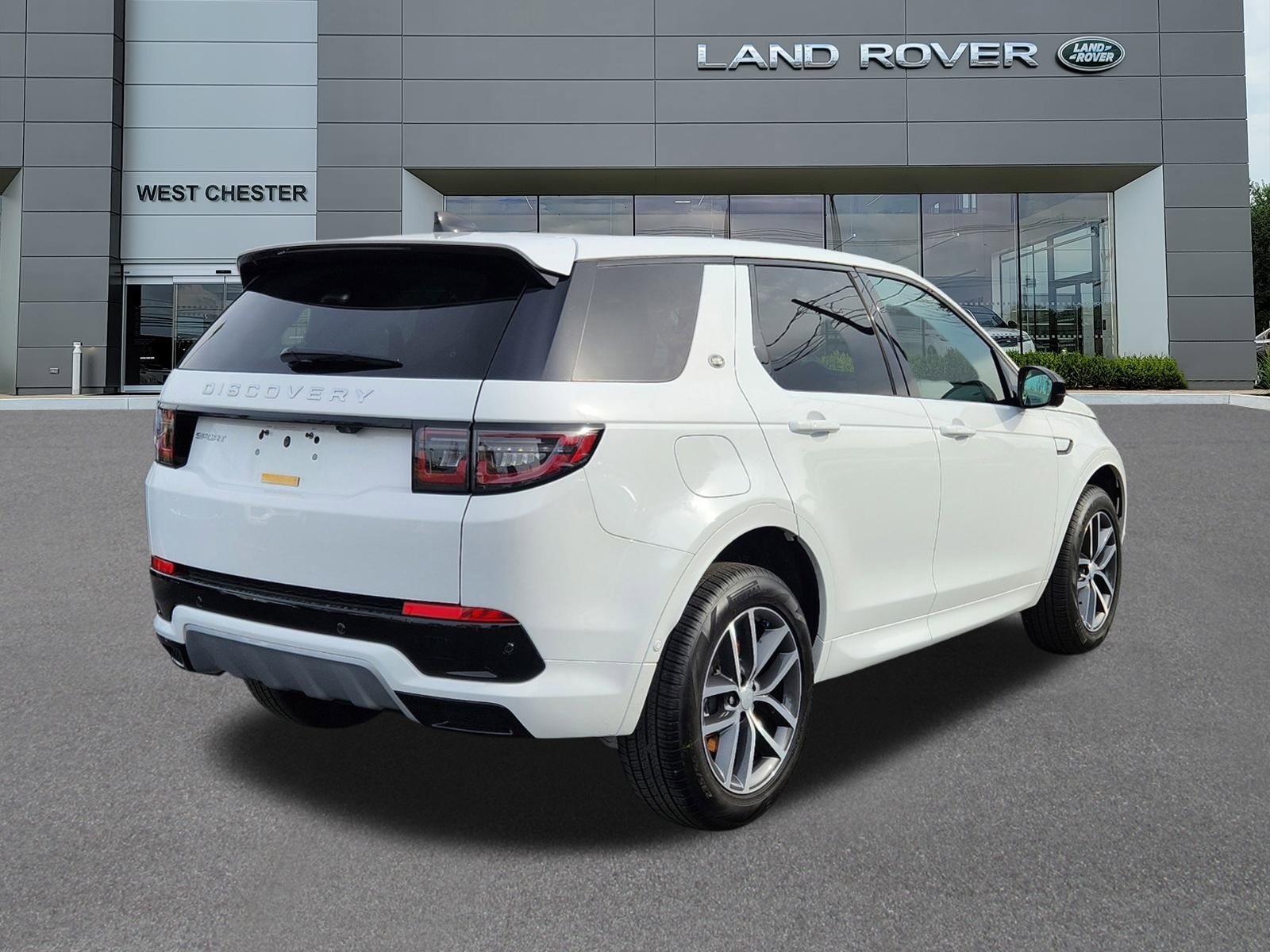 2024 Land Rover Discovery Sport S photo 4