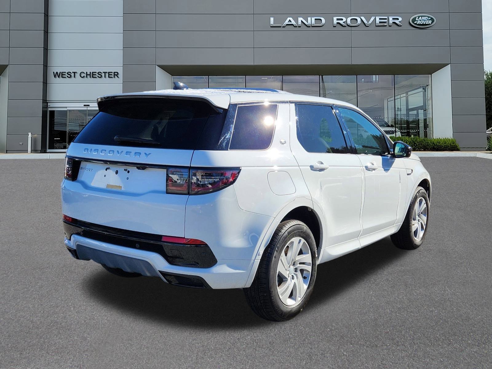 2024 Land Rover Discovery Sport S photo 4