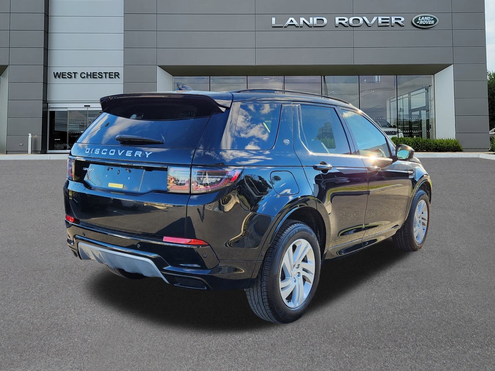 2024 Land Rover Discovery Sport S photo 4