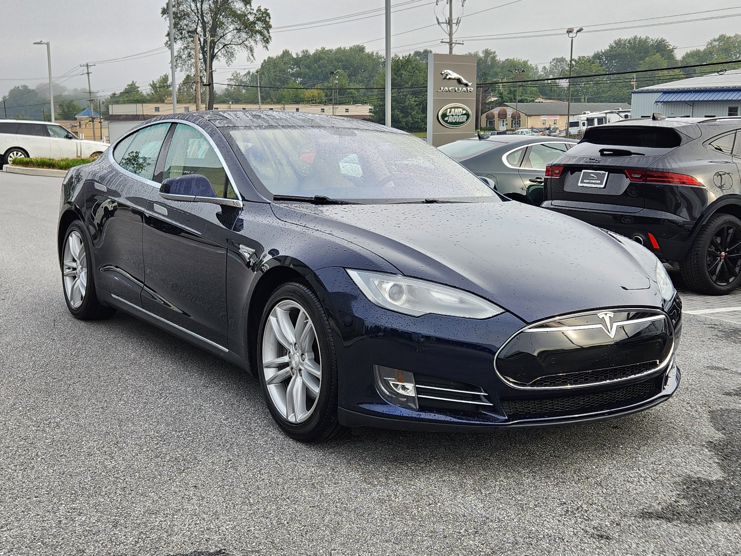 2014 Tesla Model S photo 2