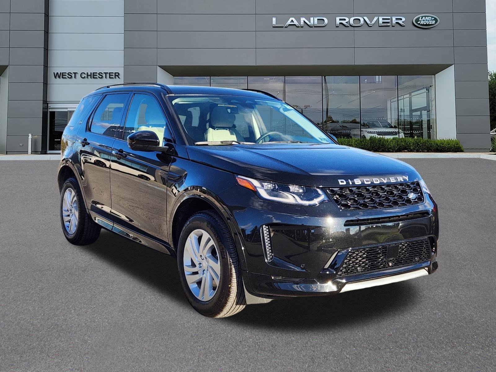 2024 Land Rover Discovery Sport S photo 2