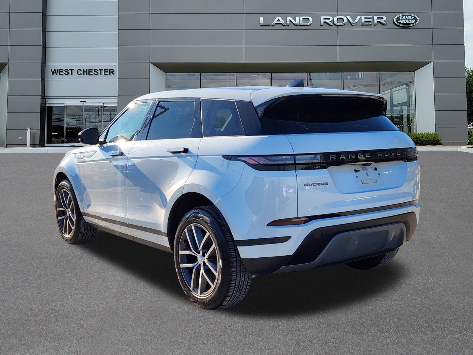 2024 Land Rover Range Rover Evoque S photo 3