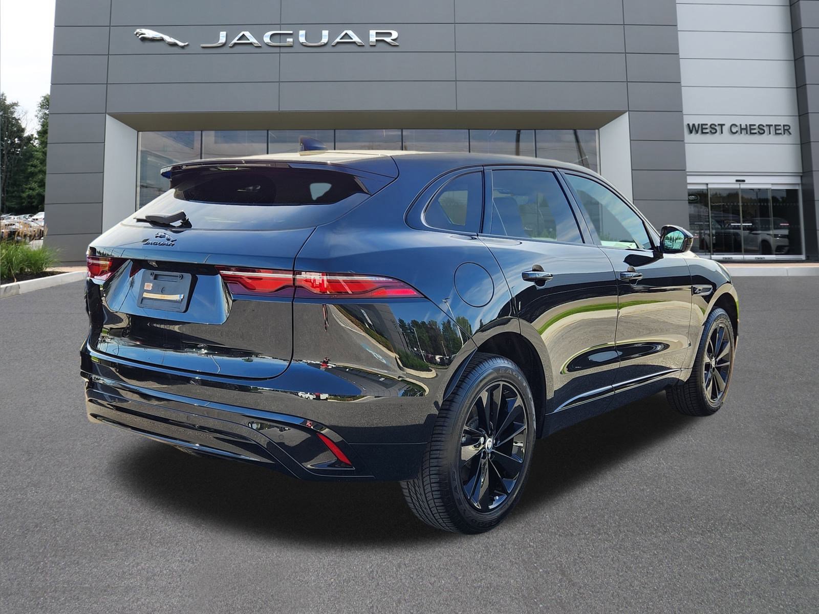 2025 Jaguar F-PACE P250 R-Dynamic S photo 4