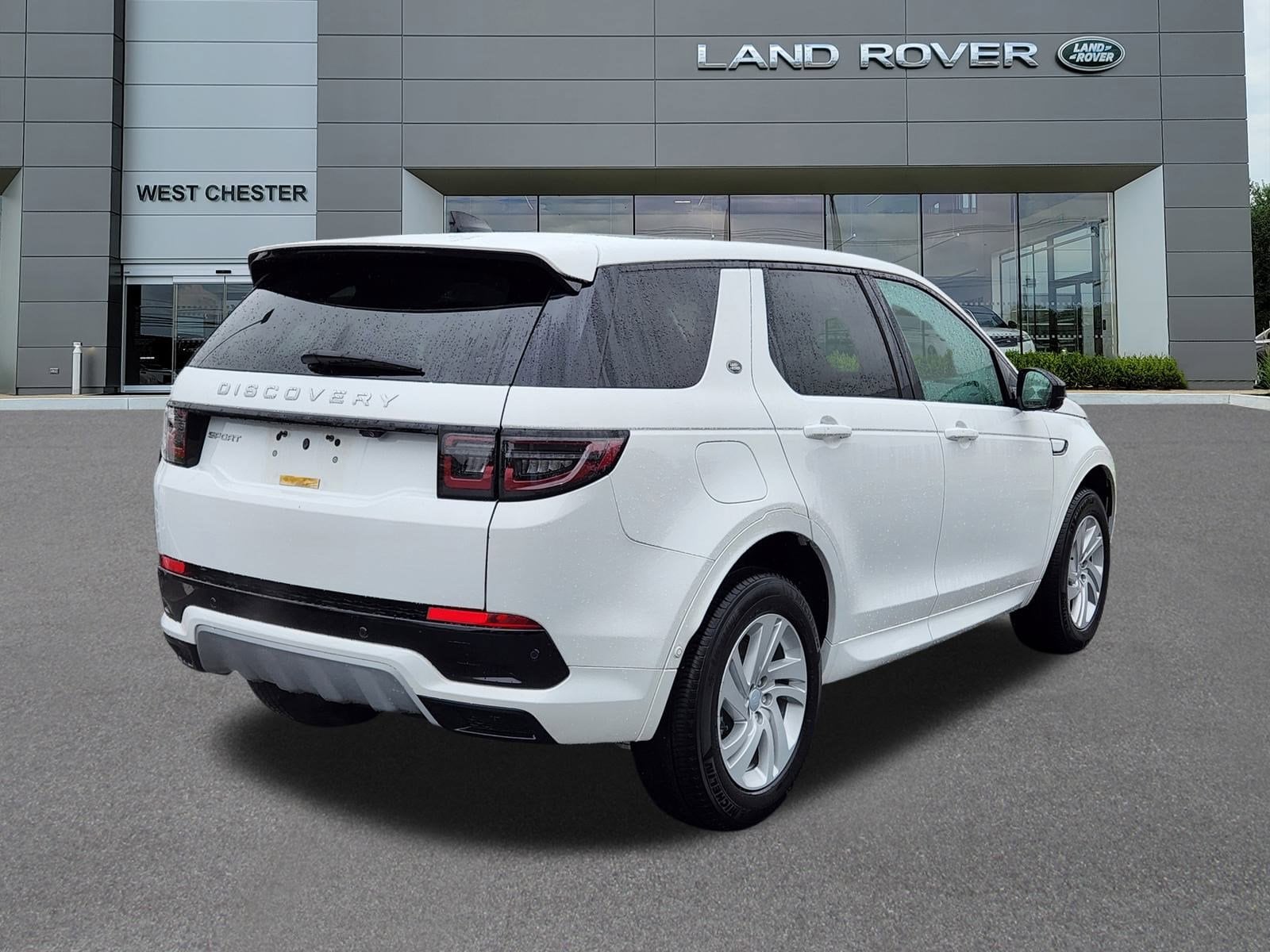 2025 Land Rover Discovery Sport S photo 4