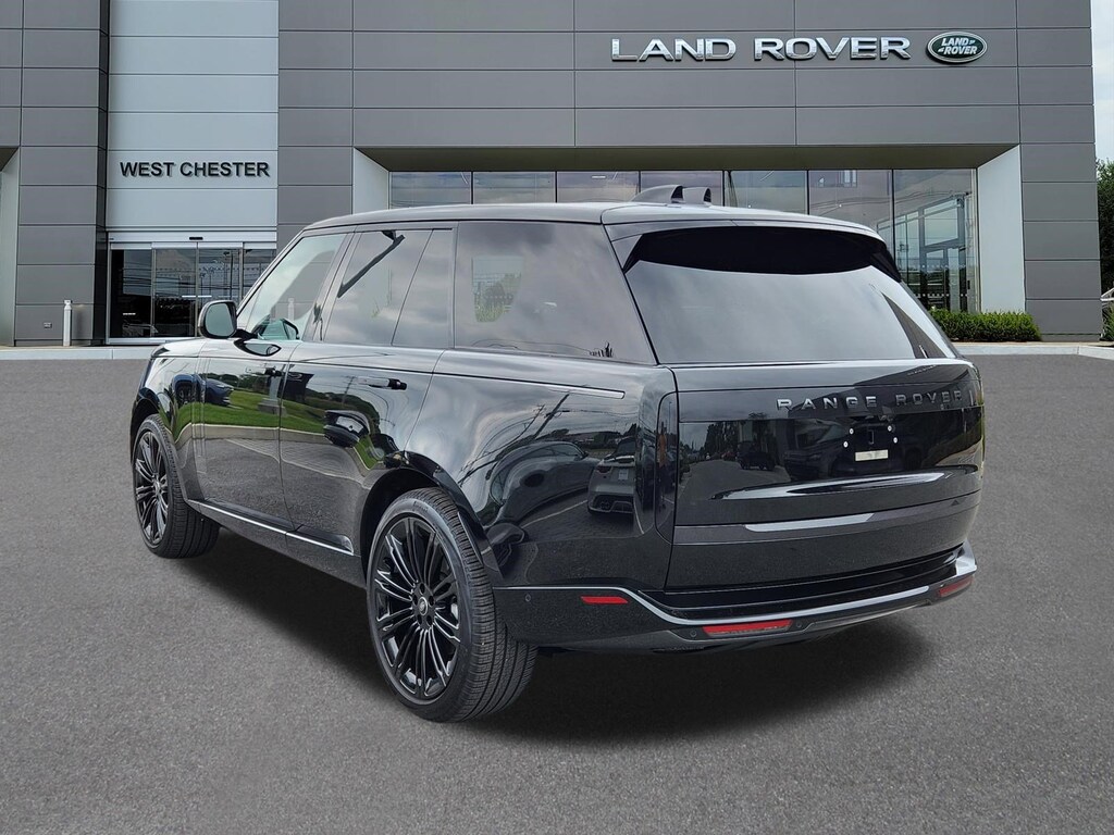 Certified 2024 Land Rover Range Rover P400 SE SUV