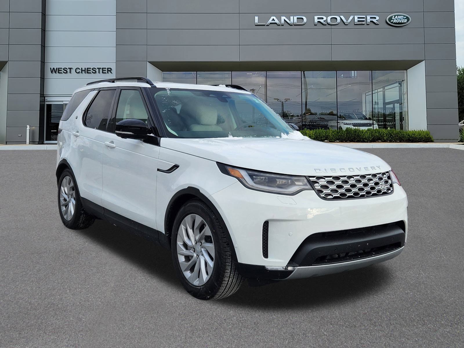 2025 Land Rover Discovery S photo 2