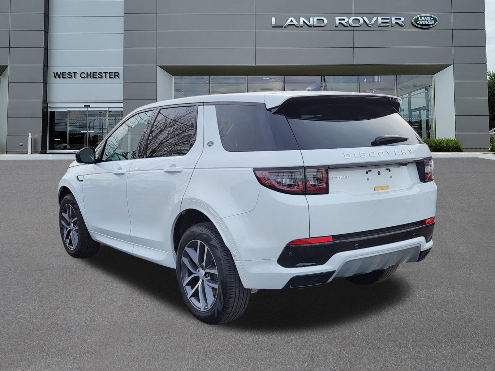 2024 Land Rover Discovery Sport S photo 3