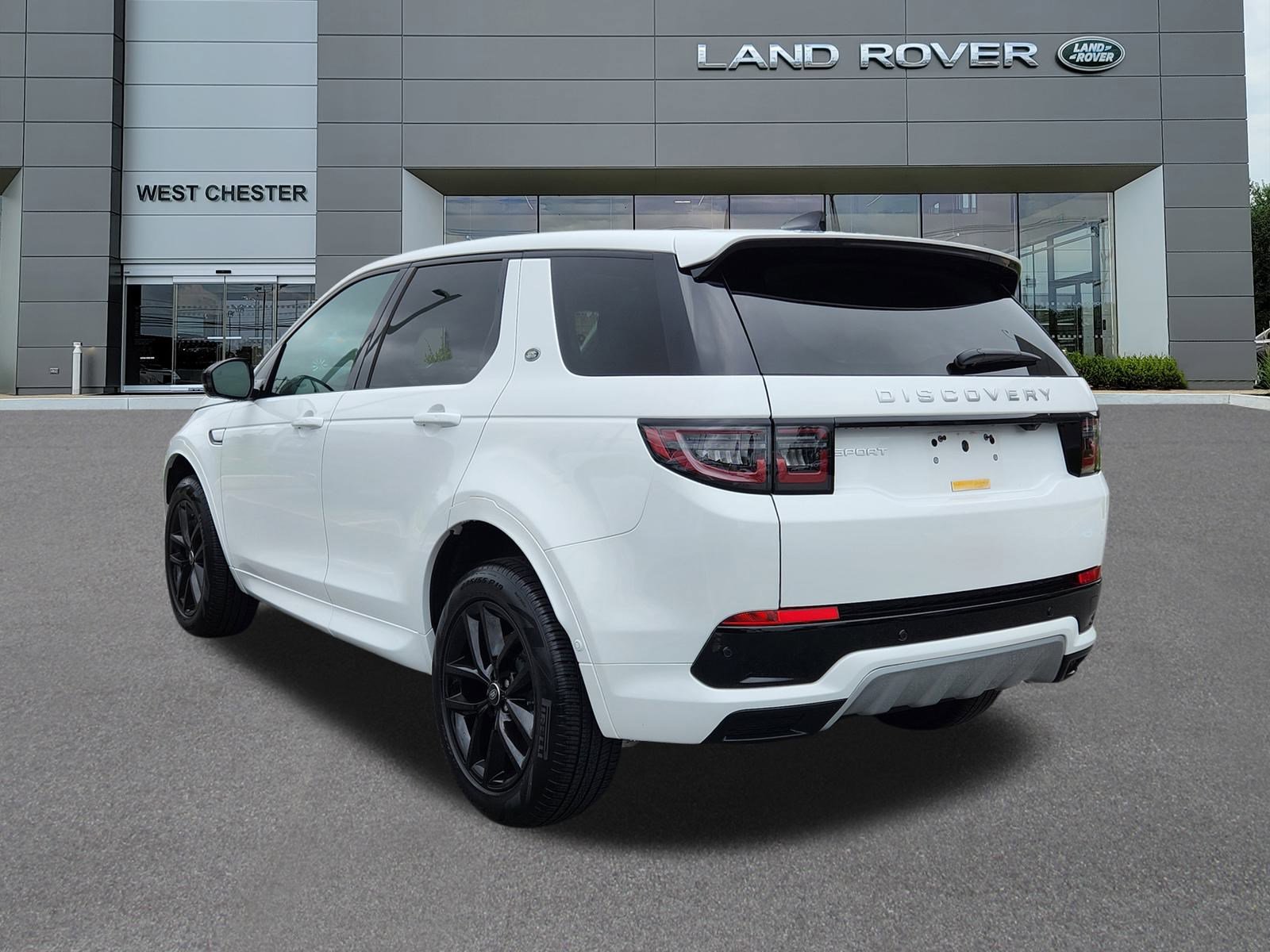 2025 Land Rover Discovery Sport S photo 3
